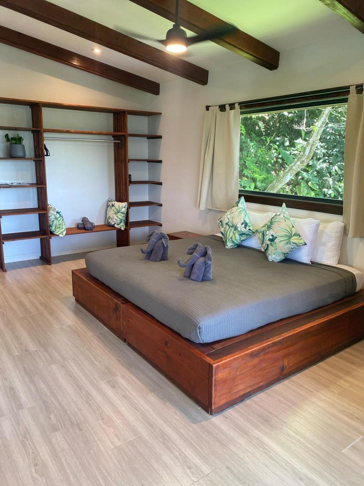 Roam Yoga & Wellness Lodge ボカス・タウン エクステリア 写真