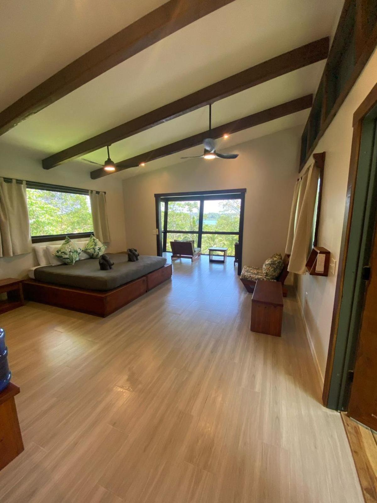 Roam Yoga & Wellness Lodge ボカス・タウン エクステリア 写真