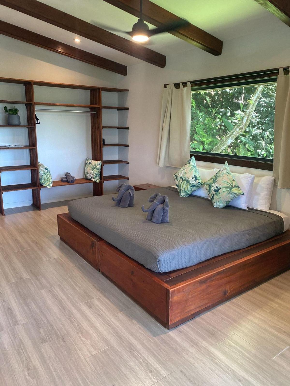 Roam Yoga & Wellness Lodge ボカス・タウン エクステリア 写真
